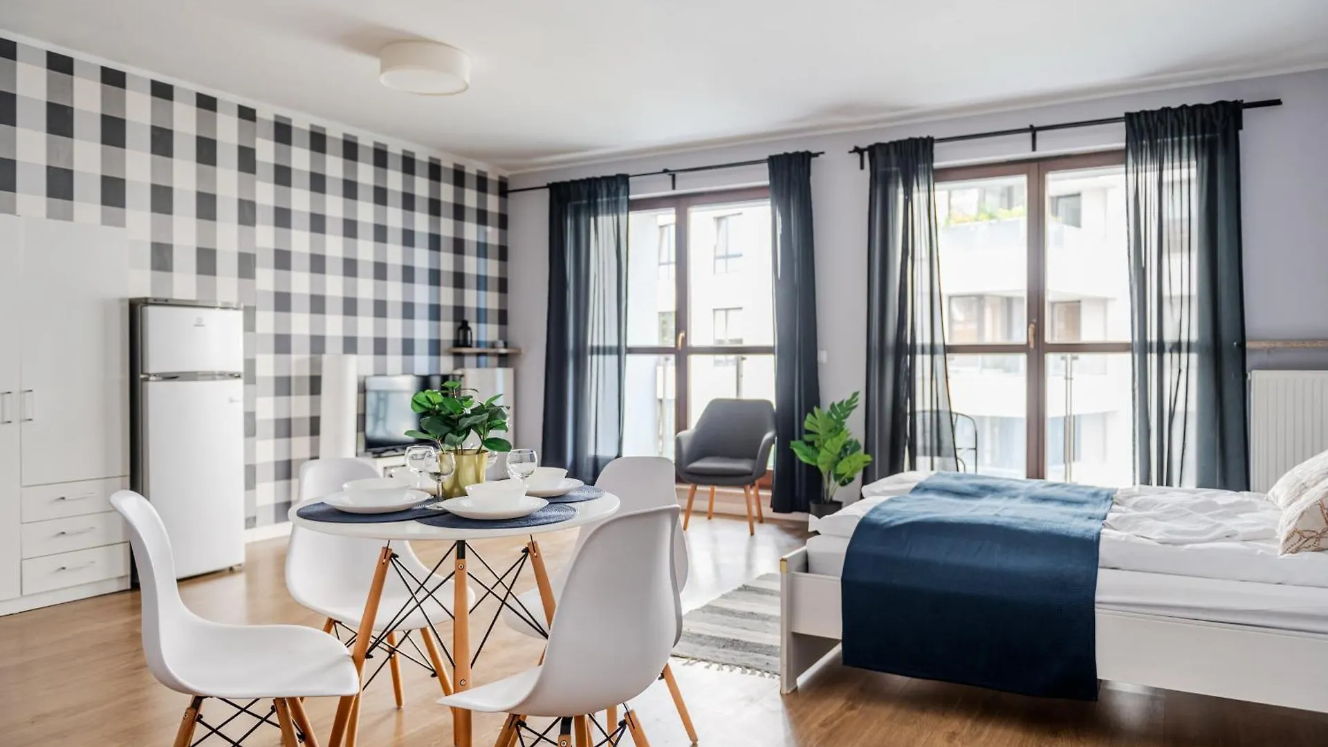 West Station Apartments By Arrenda location