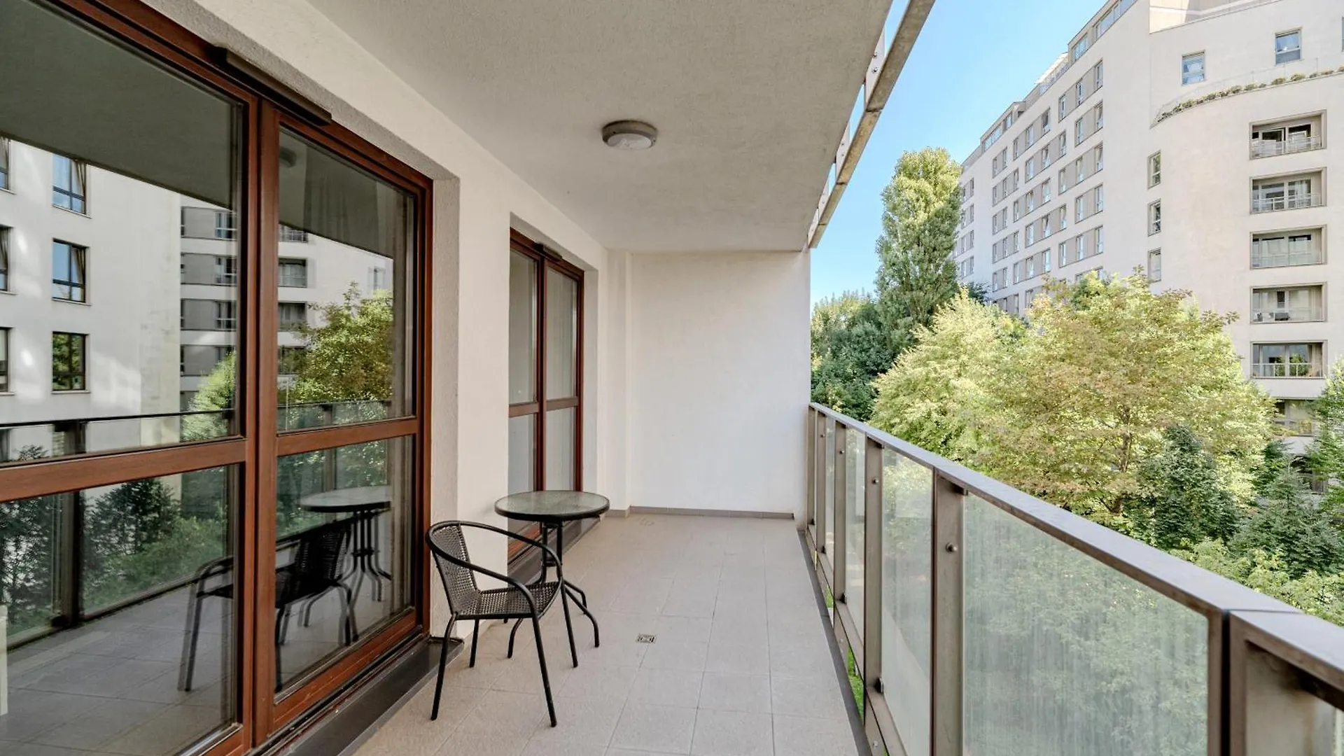 West Station Apartments By Arrenda Warsaw 0*,