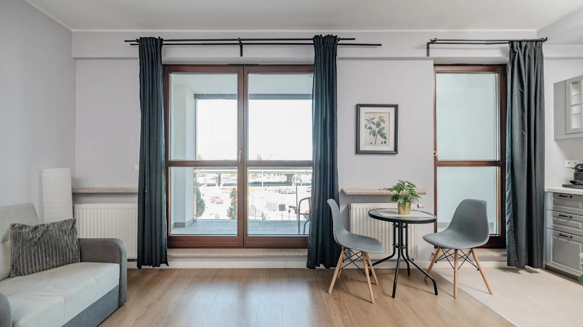West Station Apartments By Arrenda Warsaw 0*,