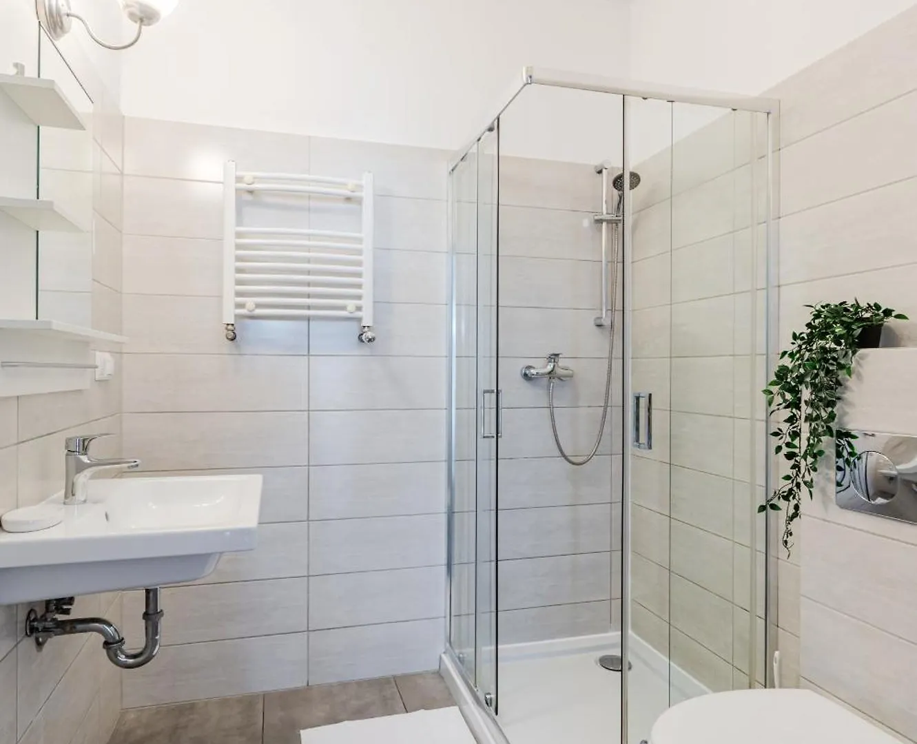 West Station Apartments By Arrenda Warsaw